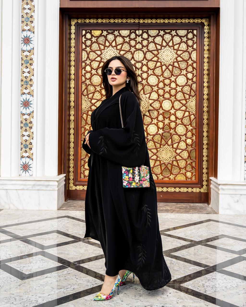 Amira abaya