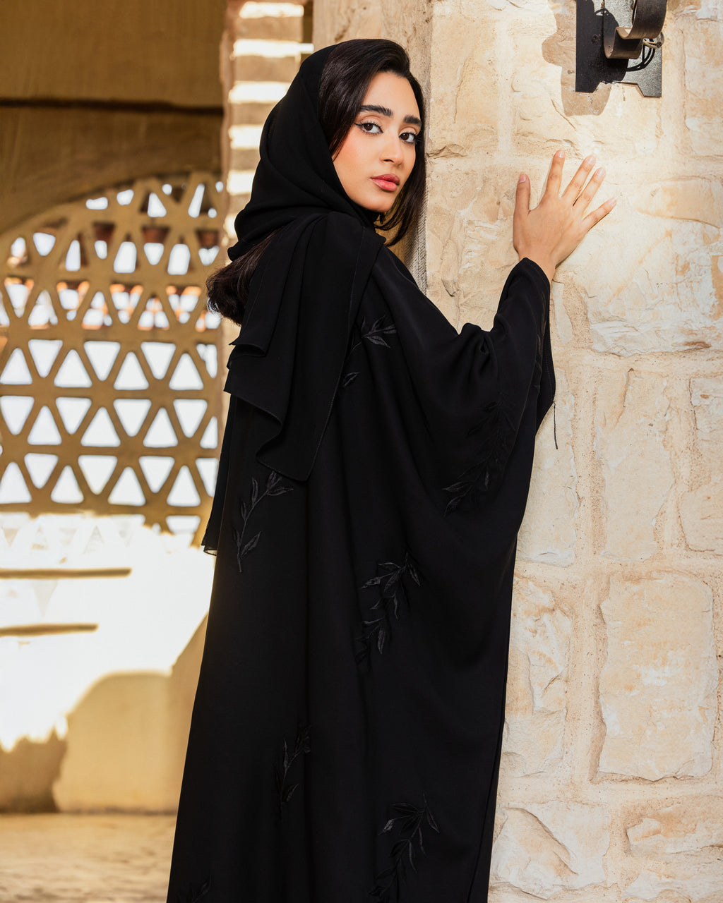 Amira abaya